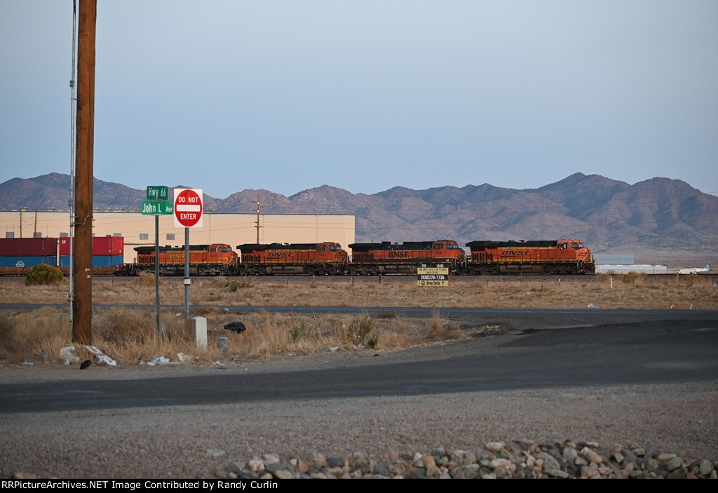 BNSF 7473 West